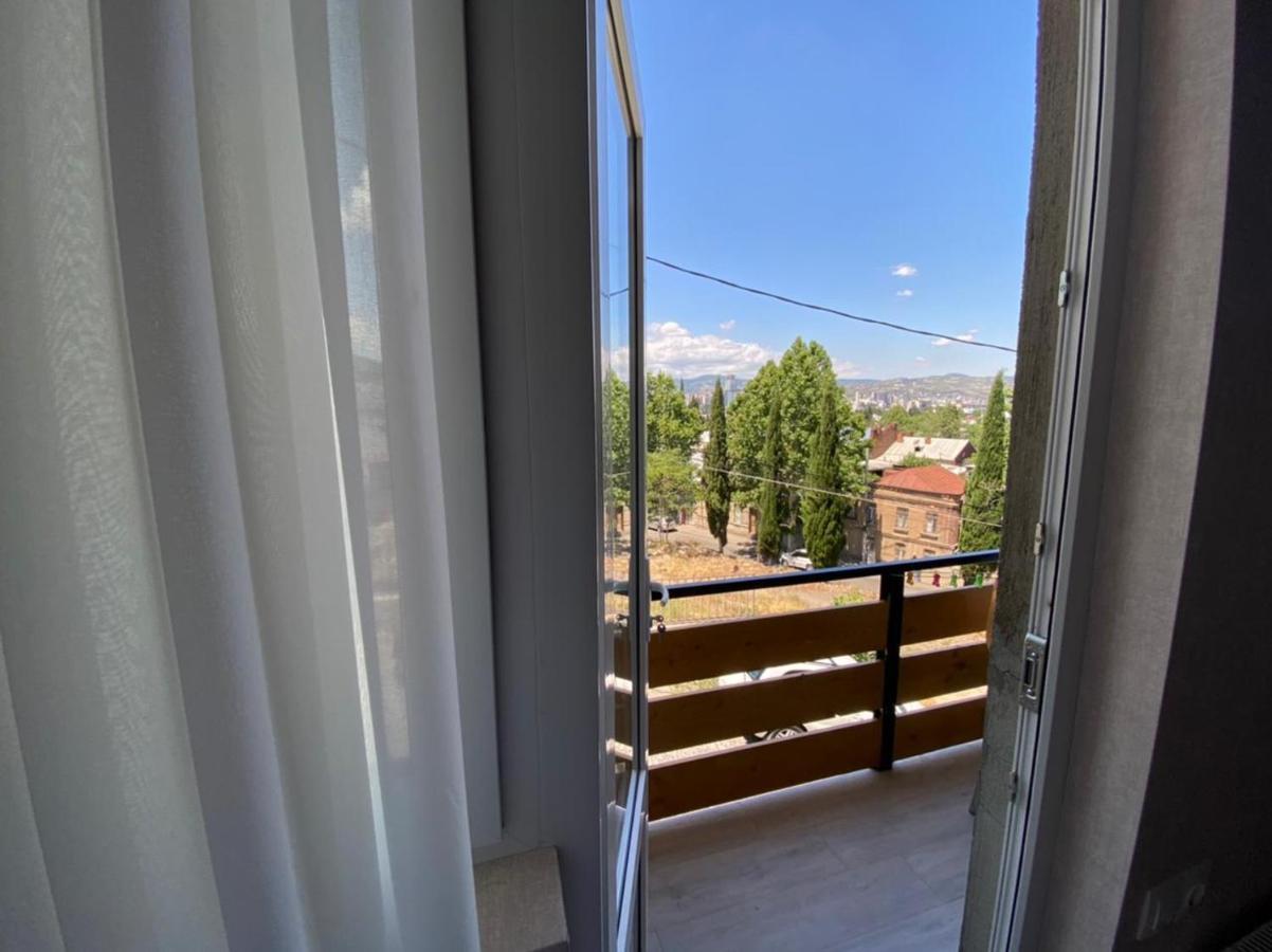 Nikas Apartment With Balcony In Old Tbilisi Eksteriør billede